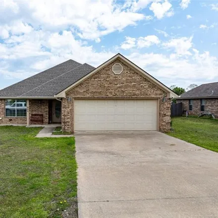 Buy this 3 bed house on 960 North 3rd Street in Calera, Bryan County