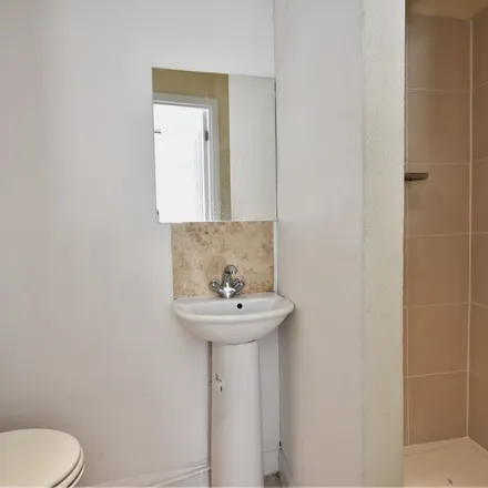 Rent this 6 bed apartment on 272 Swan Lane in Coventry, CV2 4GH