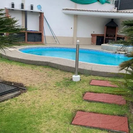Rent this 4 bed house on De los Cholanes in 170511, Cumbaya