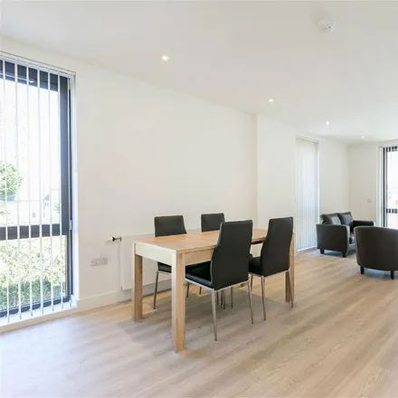 Image 5 - Goodway Gardens, Blair Street, London, E14 0JL, United Kingdom - Apartment for rent