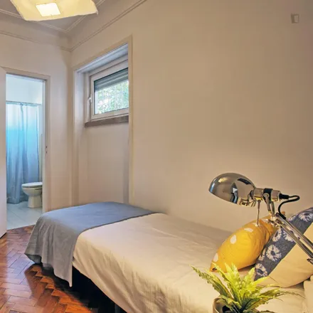 Rent this 5 bed apartment on Externato Escola da Restauração in Rua Cidade de Liverpool 8, 1170-097 Lisbon
