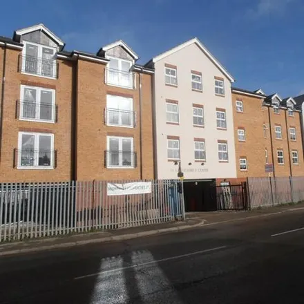 Rent this 2 bed apartment on St Mary's Catholic Primary School & Nursery in Calcutta Road, Tilbury