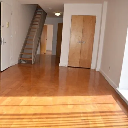 Rent this 3 bed condo on 501 West 177th Street in New York, NY 10033