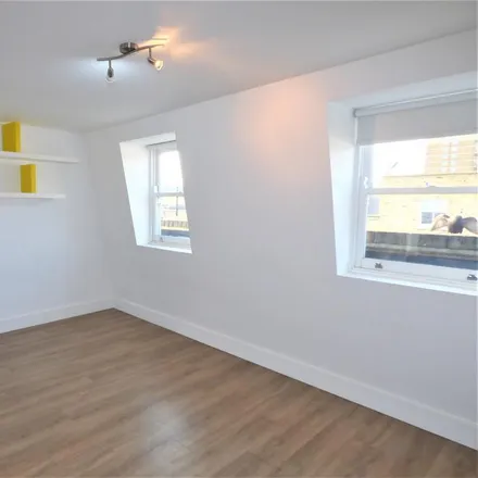 Image 5 - 19 Lyal Road, Old Ford, London, E3 5QG, United Kingdom - Apartment for rent