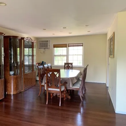 Image 2 - 20 Elinore Avenue, Long Branch, NJ 07740, USA - House for rent