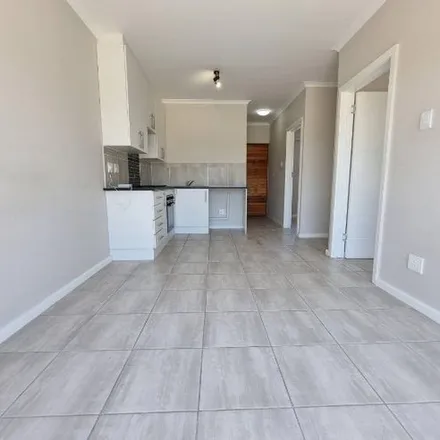 Image 3 - Pelican Road, Nelson Mandela Bay Ward 3, Gqeberha, 6000, South Africa - Apartment for rent