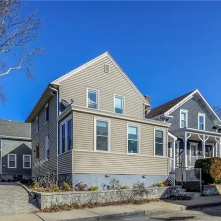 Rent this 3 bed house on 83 Bayview Avenue in Newport, RI 02840