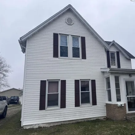 Image 1 - 229 East Osborne Street, Bushnell, McDonough County, IL 61422, USA - House for sale
