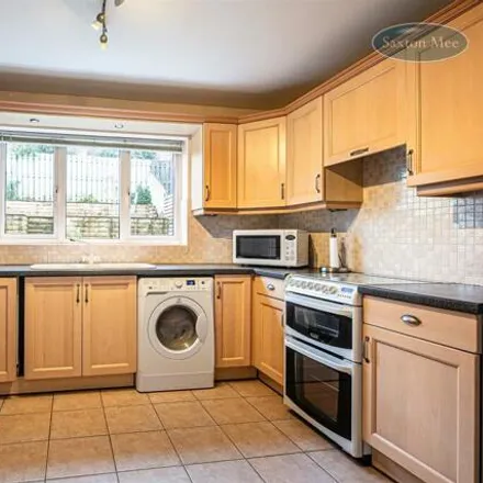 Image 4 - Hibberd Place, Sheffield, S6 4RF, United Kingdom - House for sale