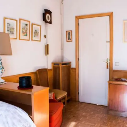 Image 6 - Carrer de Viladomat, 169, 08011 Barcelona, Spain - Apartment for rent