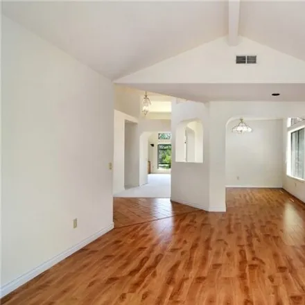 Image 6 - 8066 Valley Flores Drive, Los Angeles, CA 91304, USA - House for sale