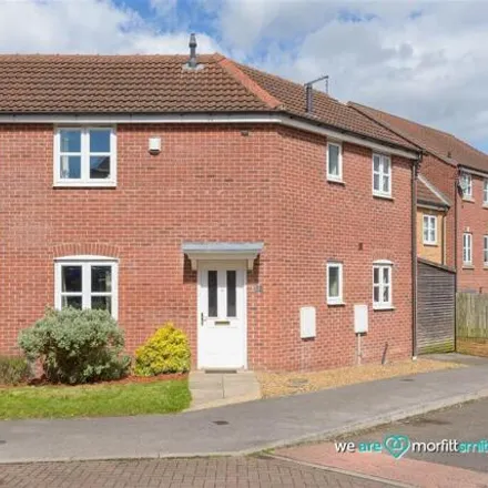 Buy this 3 bed duplex on 15 Myrtle Close in Sheffield, S2 3HW