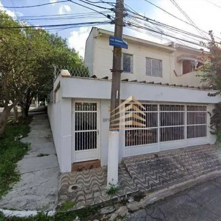 Buy this 4 bed house on Rua Maiacaré in Mirandópolis, São Paulo - SP