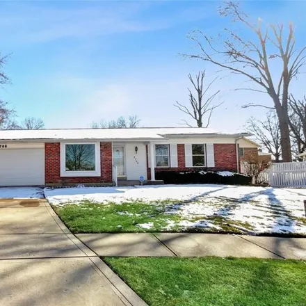 Buy this 3 bed house on 2708 Fordham Drive in Oakville, MO 63129