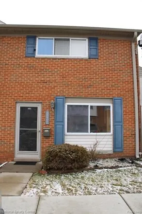 Image 2 - New England Street, Roseville, MI 48066, USA - Townhouse for sale