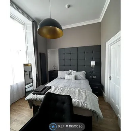 Image 1 - St Vincent Street, Glasgow, G2 5AD, United Kingdom - Apartment for rent