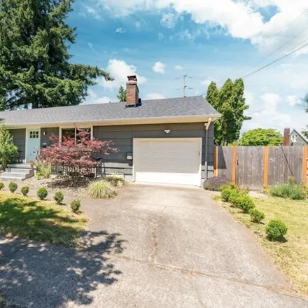 Buy this 4 bed house on 5519 Southeast Pardee Street in Portland, OR 97206
