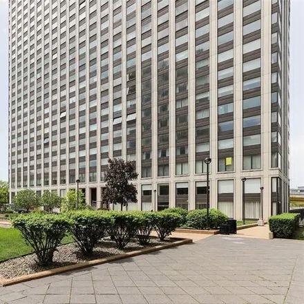 Image 1 - Gateway Towers, 320 Fort Duquesne Boulevard, Pittsburgh, PA 15222, USA - Condo for sale