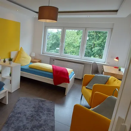Rent this 4 bed apartment on Gitschiner Straße 44 in 47053 Duisburg, Germany