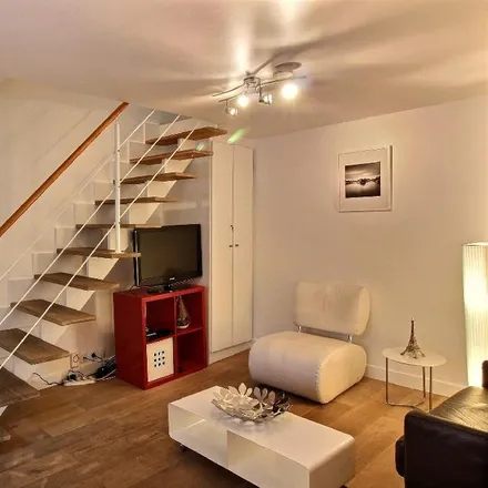 Image 4 - 17 Rue Saint-Joseph, 75002 Paris, France - Apartment for rent
