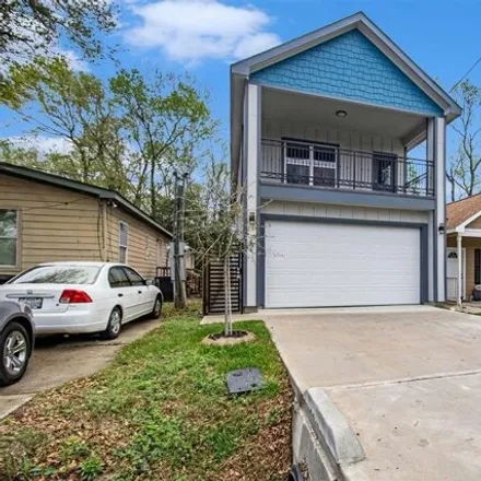 Buy this 3 bed house on 7791 Beckley Street in Houston, TX 77088