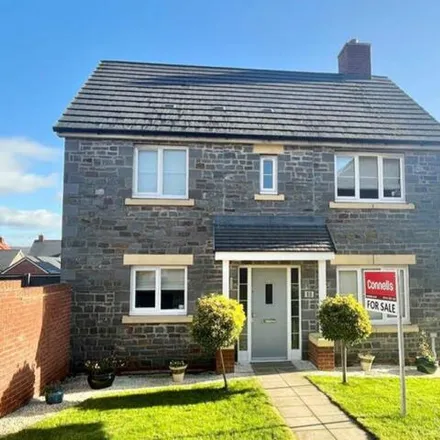 Buy this 3 bed house on 21 Falcon Road in Bristol, GL12 8EQ