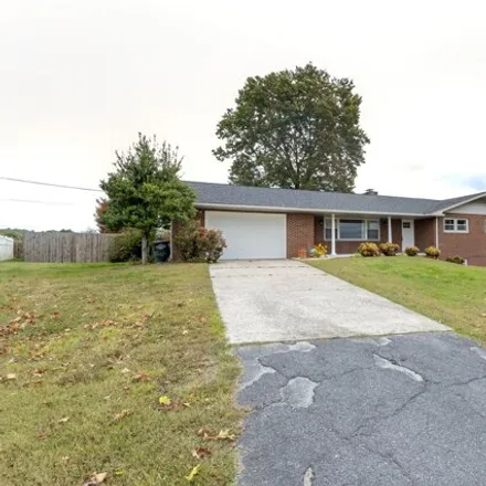 Image 2 - 261 Bloomington Drive, Bloomington Heights, Kingsport, TN 37660, USA - House for sale