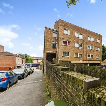 Buy this 1 bed apartment on 5-27 Dumfries Street in Luton, LU1 5AY
