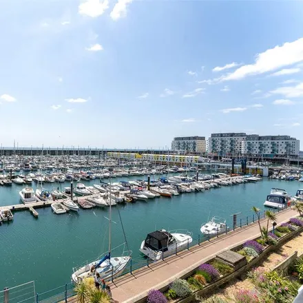 Rent this 4 bed apartment on Merton Court in The Strand, Roedean