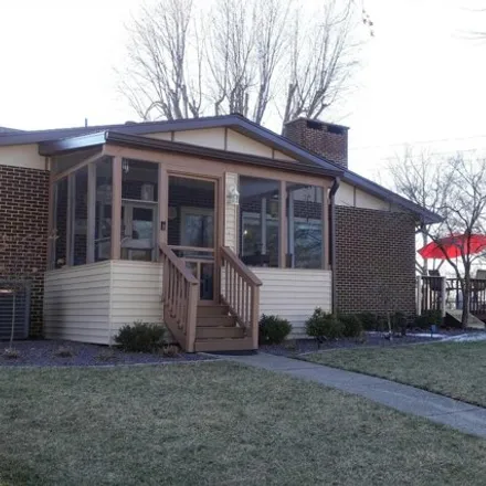 Image 4 - 108 Potawatomi Road, Galesburg, IL 61401, USA - House for sale