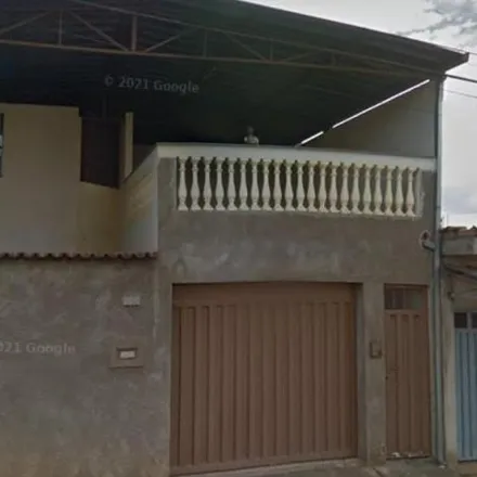 Buy this 3 bed house on Rua Antônio Aureliano de Rezende in Cachoeira, Conselheiro Lafaiete - MG