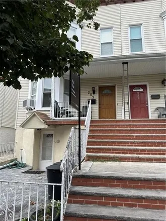 Image 2 - 257 92nd Street, New York, NY 11209, USA - Duplex for sale