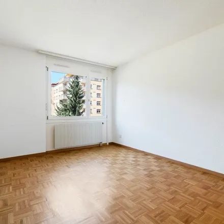 Image 2 - Rue des Bordgeais 35, 2800 Delémont, Switzerland - Apartment for rent