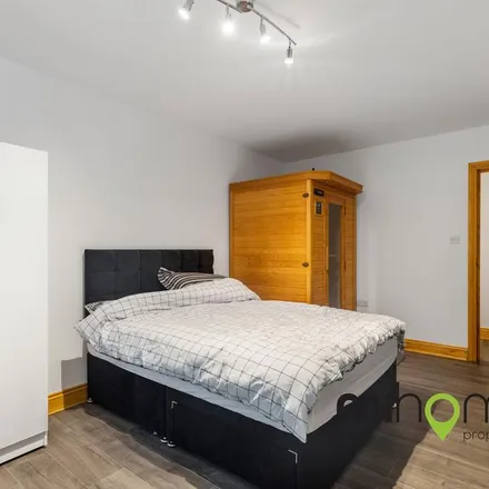 Rent this 2 bed apartment on 179 Friern Barnet Lane in London, N20 0NN