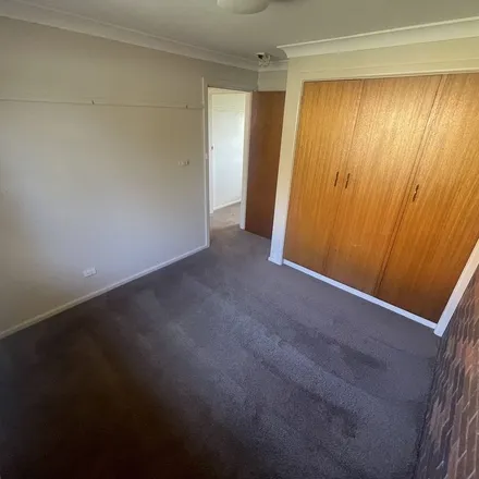 Image 3 - 1 Sunset Avenue, North Hill NSW 2350, Australia - Apartment for rent