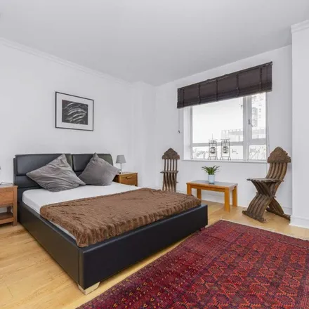 Rent this 1 bed apartment on Hanover House in 32 Westferry Circus, Canary Wharf