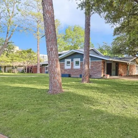 Image 4 - 14062 Tanglewood Court, Farmers Branch, TX 75234, USA - House for sale