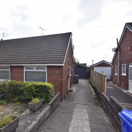 Rent this 2 bed duplex on Weldon Avenue in Longton, ST3 6RG