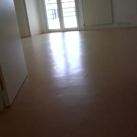 Image 3 - 42 Rue Damozanne, 14000 Caen, France - Apartment for rent