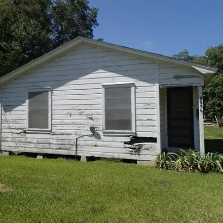 Buy this 2 bed house on 480 North Wharton Street in El Campo, TX 77437