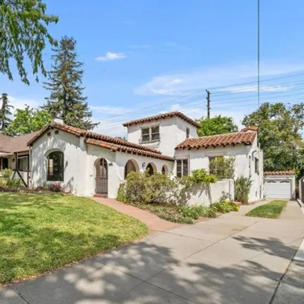 Buy this 4 bed house on 2034 Stratford Avenue in South Pasadena, CA 91030