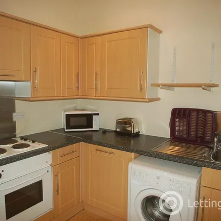 Rent this 4 bed apartment on 78a Leith Walk in City of Edinburgh, EH6 5HB