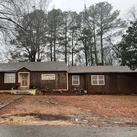 Buy this 3 bed house on 1370 Avenue E in Tuscumbia, Colbert County