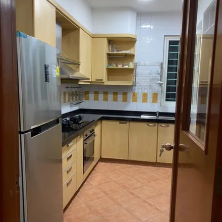Rent this 3 bed apartment on 95 Westwood Avenue in Westville, Singapore 648146