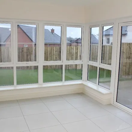 Image 3 - Millmount Village Meadows, Dundonald, BT16 1ZH, United Kingdom - Duplex for rent