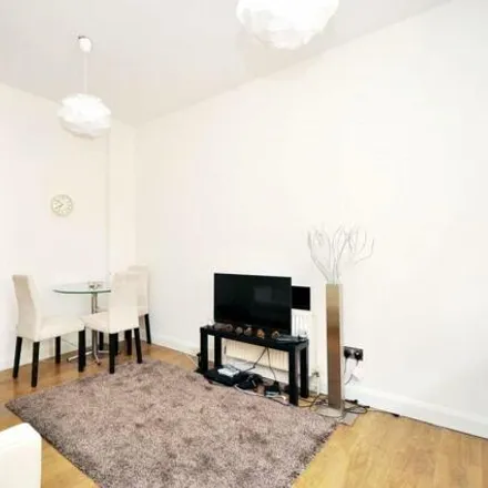 Image 4 - 22 Buckland Crescent, London, NW3 5DX, United Kingdom - Room for rent