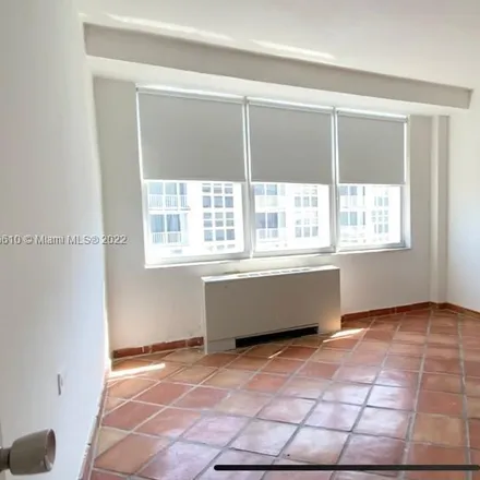 Image 7 - Bay Garden Manor, 1250 West Avenue, Miami Beach, FL 33139, USA - Condo for sale