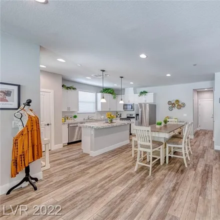 Image 9 - 1017 Via Lombardi Avenue, Henderson, NV 89011, USA - Townhouse for sale