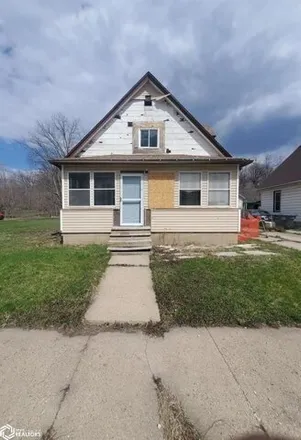 Buy this 3 bed house on 1162 10th Avenue Southwest in Fort Dodge, IA 50501