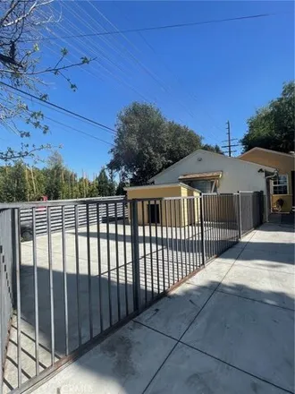 Image 7 - 14776 Hiawatha Street, Los Angeles, CA 91345, USA - House for sale